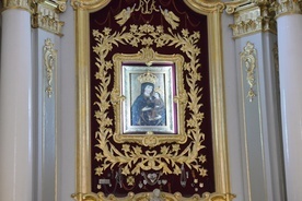 Słynący łaskami obraz w sanktuarium w Skrzyńsku.