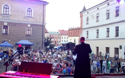 W Piśmie Świętym jest napisane o tym, co na placu Katedralnym się wydarzyło