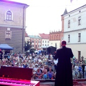 W Piśmie Świętym jest napisane o tym, co na placu Katedralnym się wydarzyło