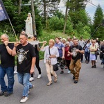 Z Bartnicy do Głuszycy. Pokutna procesja i noc walki za Polskę