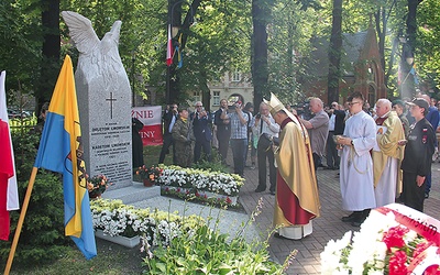 Monument poświęcił abp Mieczysław Mokrzycki.