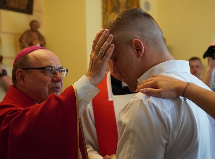 Chrzest, pierwsza Komunia św. i bierzmowanie w Zakładzie Karnym w Wołowie