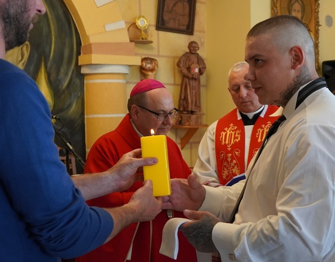 Chrzest, pierwsza Komunia św. i bierzmowanie w Zakładzie Karnym w Wołowie