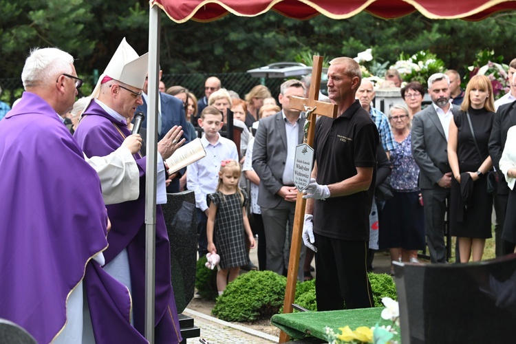 Byczeń. Pogrzeb ks. Władysława Wichrowicza