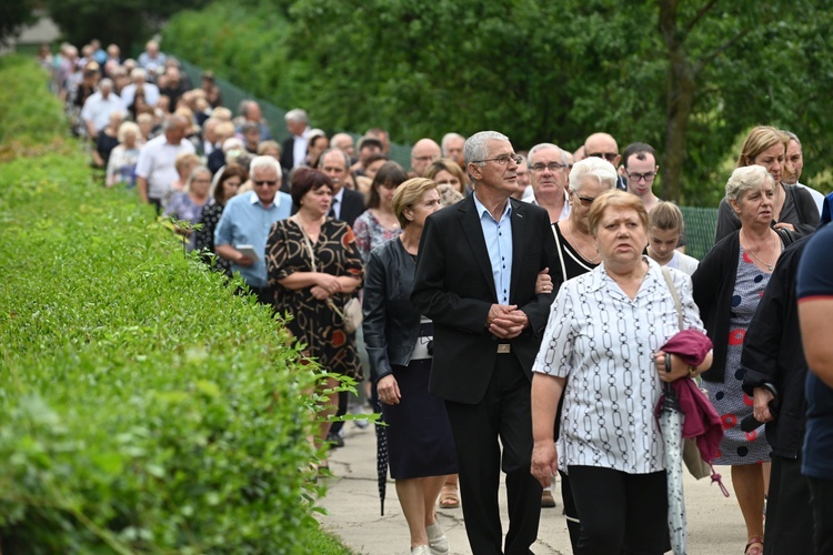 Byczeń. Pogrzeb ks. Władysława Wichrowicza