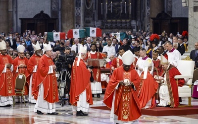Papież ogłosił List apostolski o liturgii:  Trzeba dbać o ars celebrandi – sztukę celebracji