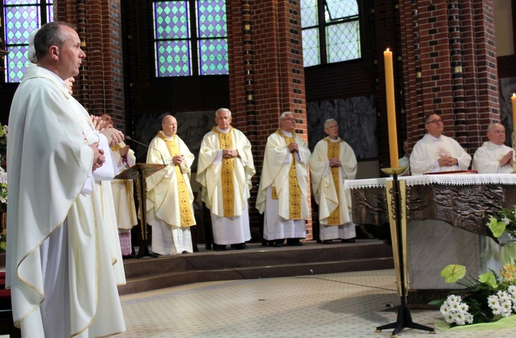 Bp Jan Kopiec: Jubileusz uczy, daje jeszcze bardziej dojrzałe spojrzenie