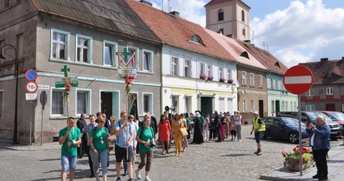 Otyń. Wyruszyli do Częstochowy 