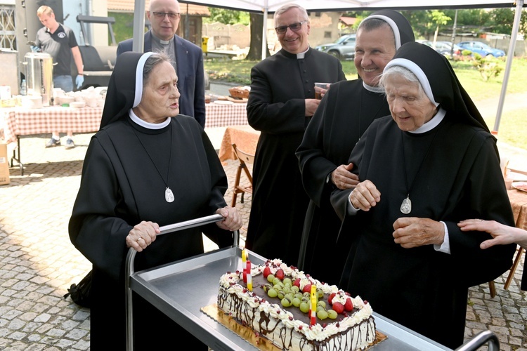 Jubileusze dzierżoniowskich elżbietanek 