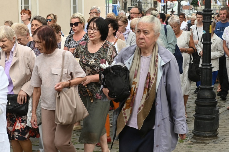 Świdnica. Rozpoczęcie peregrynacji obrazu MB Łaskawej Strażniczki Polski