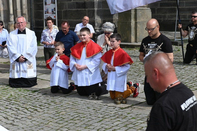 Świdnica. Rozpoczęcie peregrynacji obrazu MB Łaskawej Strażniczki Polski