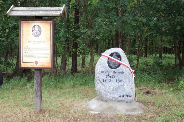 Bałdy. Osłonięto głaz upamiętniający bp. Józefa Geritza