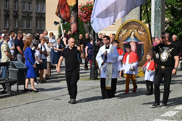 Świdnica. Rozpoczęcie peregrynacji obrazu MB Łaskawej Strażniczki Polski