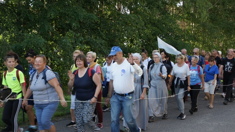 Łagiewniki. XV Piesza Pielgrzymka do MB Pocieszenia w Stoszowie