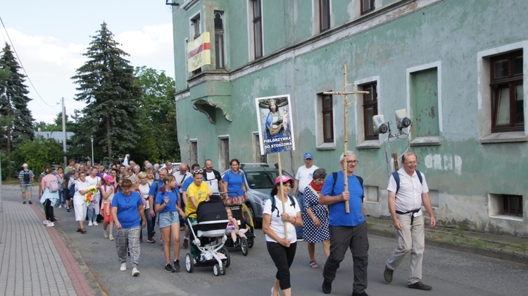 Łagiewniki. XV Piesza Pielgrzymka do MB Pocieszenia w Stoszowie