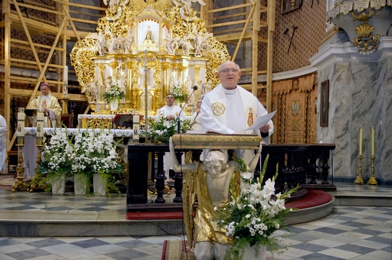 Bardo. Nocą ruszyli śladami różańcowych tajemnic
