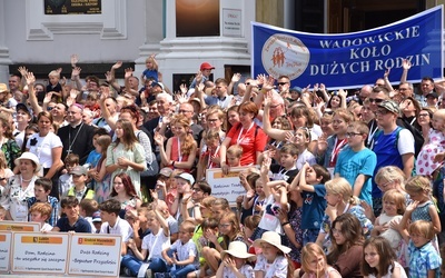 Wadowice. Rodzinny gwar w Kościele