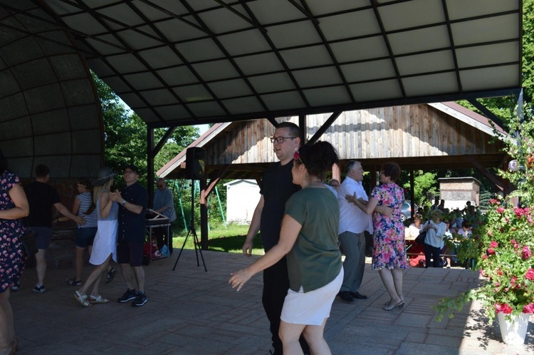 Wakacyjny piknik w Nowej Rudzie Słupcu