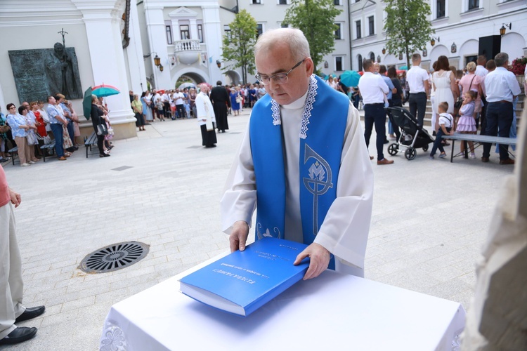 Poświęcenie figury Chrystusa Frasobliwego