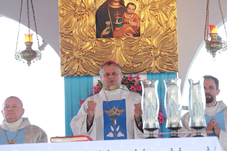 Poświęcenie figury Chrystusa Frasobliwego