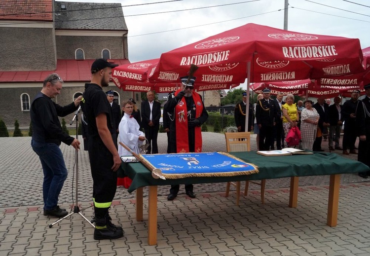 Poświęcenie sztandaru OSP