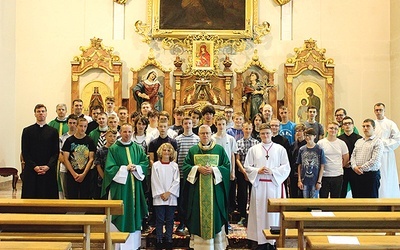 	Wszyscy uczestnicy mogli pomodlić się z biskupem legnickim Andrzejem Siemieniewskim.