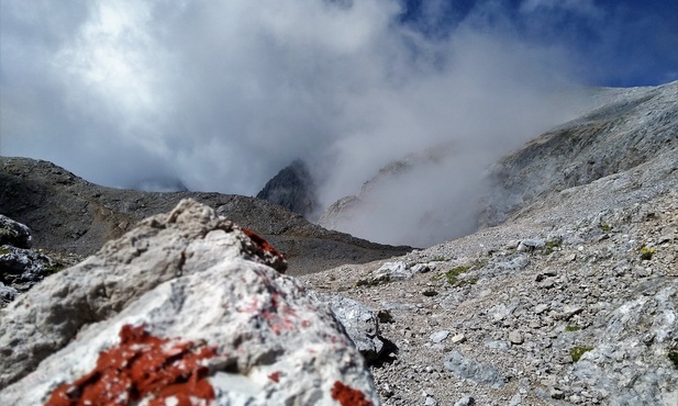 Włochy: Liczba zaginionych w Dolomitach zmniejszyła się z 13 do ośmiu