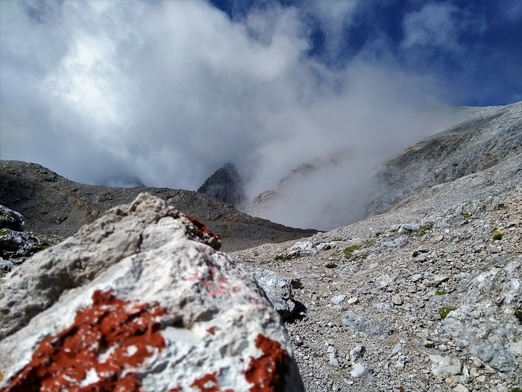 Włochy: Liczba zaginionych w Dolomitach zmniejszyła się z 13 do ośmiu