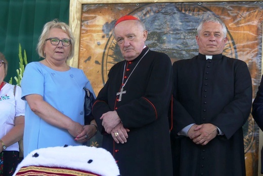 Rajcza przyjęła relikwie Prymasa Tysiąclecia oraz kapelana Solidarności
