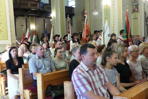 Rajcza przyjęła relikwie Prymasa Tysiąclecia oraz kapelana Solidarności