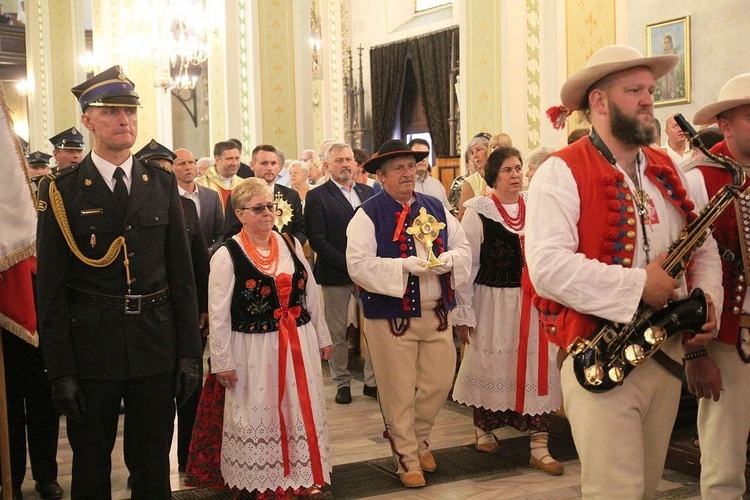 Rajcza przyjęła relikwie Prymasa Tysiąclecia oraz kapelana Solidarności