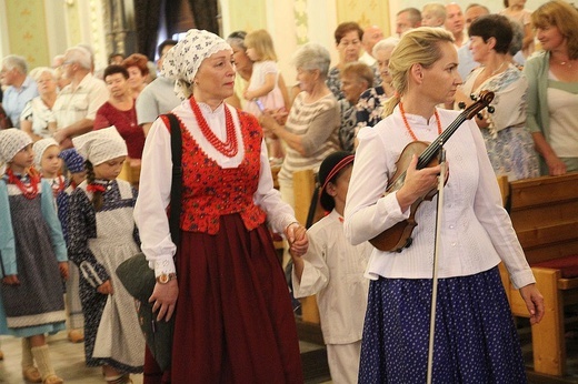 Rajcza przyjęła relikwie Prymasa Tysiąclecia oraz kapelana Solidarności