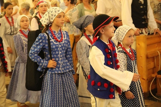 Rajcza przyjęła relikwie Prymasa Tysiąclecia oraz kapelana Solidarności
