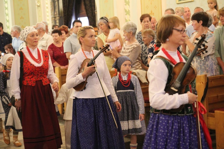 Rajcza przyjęła relikwie Prymasa Tysiąclecia oraz kapelana Solidarności