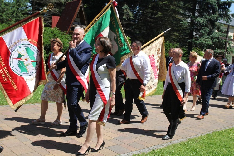 Rajcza przyjęła relikwie Prymasa Tysiąclecia oraz kapelana Solidarności