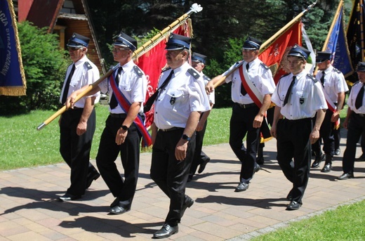 Rajcza przyjęła relikwie Prymasa Tysiąclecia oraz kapelana Solidarności