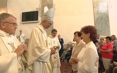 Dotyk w świecie kliknięć. Abp Galbas na Jasnej Górze do chorych i zdrowych