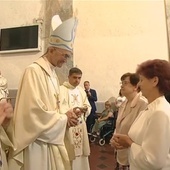 Dotyk w świecie kliknięć. Abp Galbas na Jasnej Górze do chorych i zdrowych