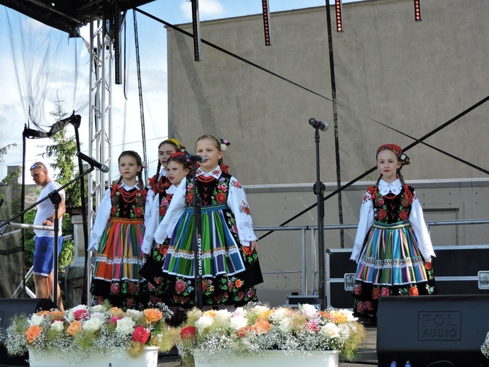 Żychlin. Biesiada u apostołów Piotra i Pawła