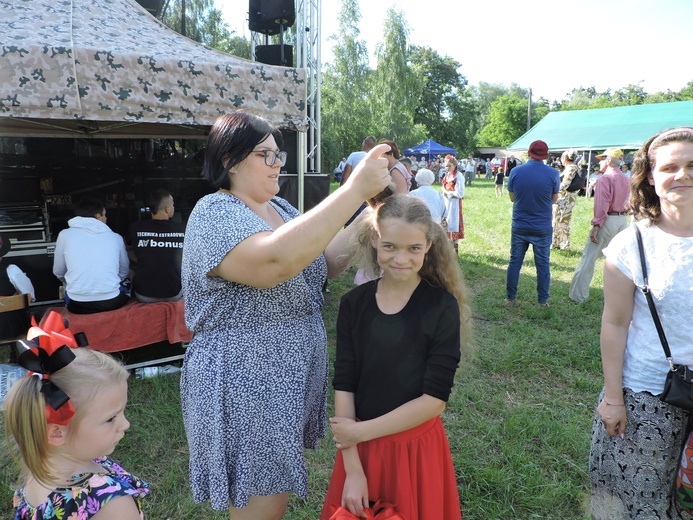 Żychlin. Biesiada u apostołów Piotra i Pawła