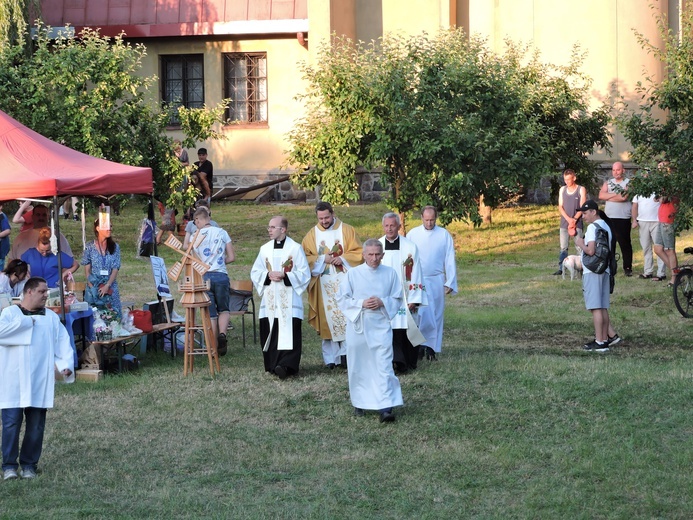 Żychlin. Biesiada u apostołów Piotra i Pawła