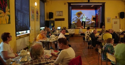 Czas nas uczy pogody. Koncert w Przyjaznym Domu