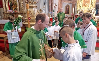 Roszady w Pieszycach. Zmienił się nie tylko wikariusz