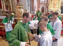 Roszady w Pieszycach. Zmienił się nie tylko wikariusz