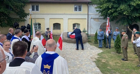 Tymowa. Pamięć o przodkach