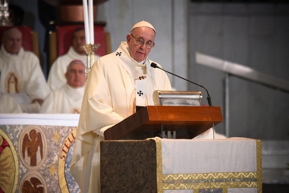 Franciszek: Kościół rozpoczął powoli linię zerowej tolerancji i zrobił postęp