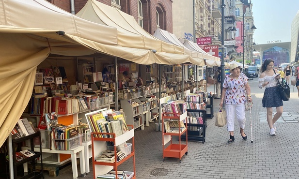 Katowice. Bukiniści zostają w Katowicach. Kiermasz książek w innej lokalizacji