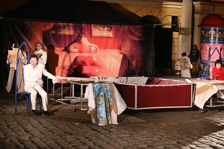 Płonąca żyrafa i „Trzy Oblicza Salvadora Dali” drugiego dnia Festiwalu Teatru Otwartego