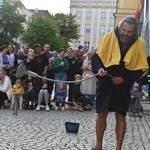 Płonąca żyrafa i „Trzy Oblicza Salvadora Dali” drugiego dnia Festiwalu Teatru Otwartego