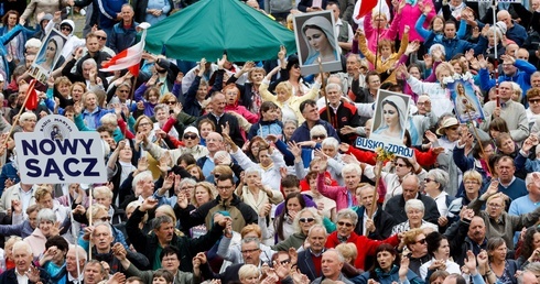 Abp Szal na Jasnej Górze: ludzkość swoimi siłami nie jest w stanie osiągnąć trwałego pokoju